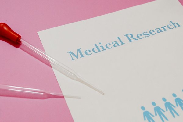 Prévenir et Traiter l'Ostéoporose chez les Seniors : Guide Essentiel pour une Vie Saine